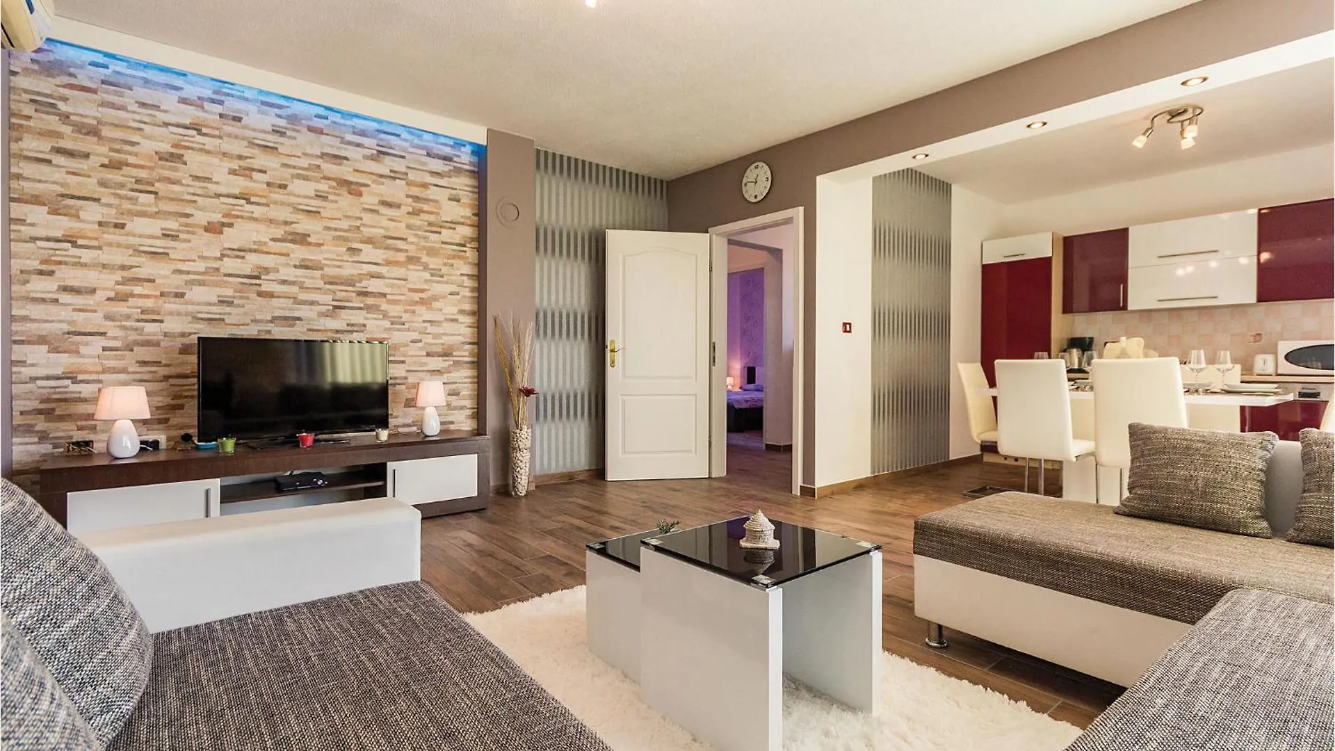 4 Bedroom Beautiful Home In Pula 0*,  Croatia