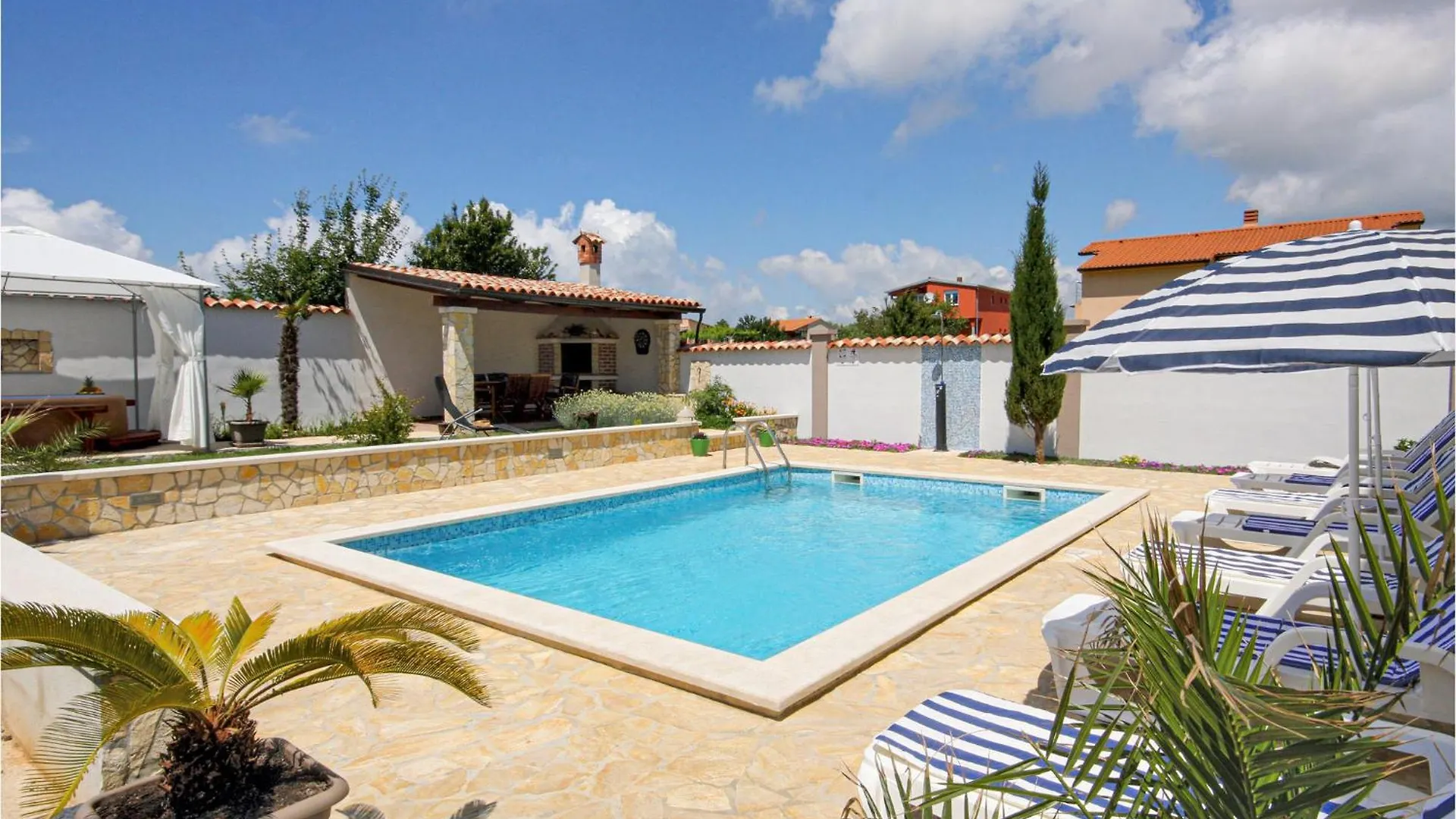 4 Bedroom Beautiful Home In Pula
